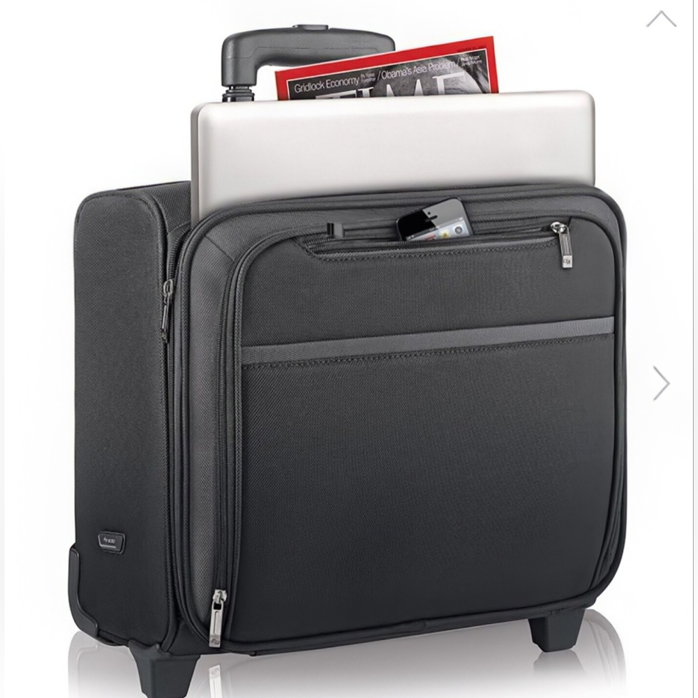 SOLO New York 16" Rolling Underseat Business Suitcase Laptop Carry On Luggage - Picture 2 of 16